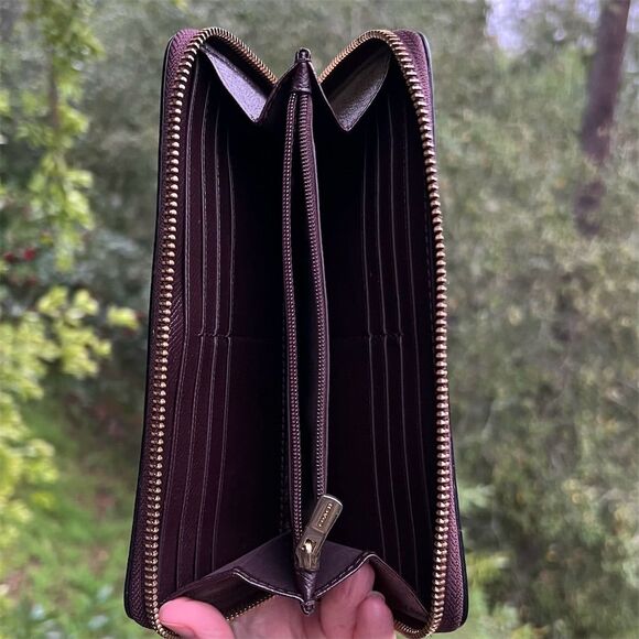 COACH Long Zip-Around Pebble Leather Wallet Credit Card Holder AUTHENTIC - Picture 5 of 7